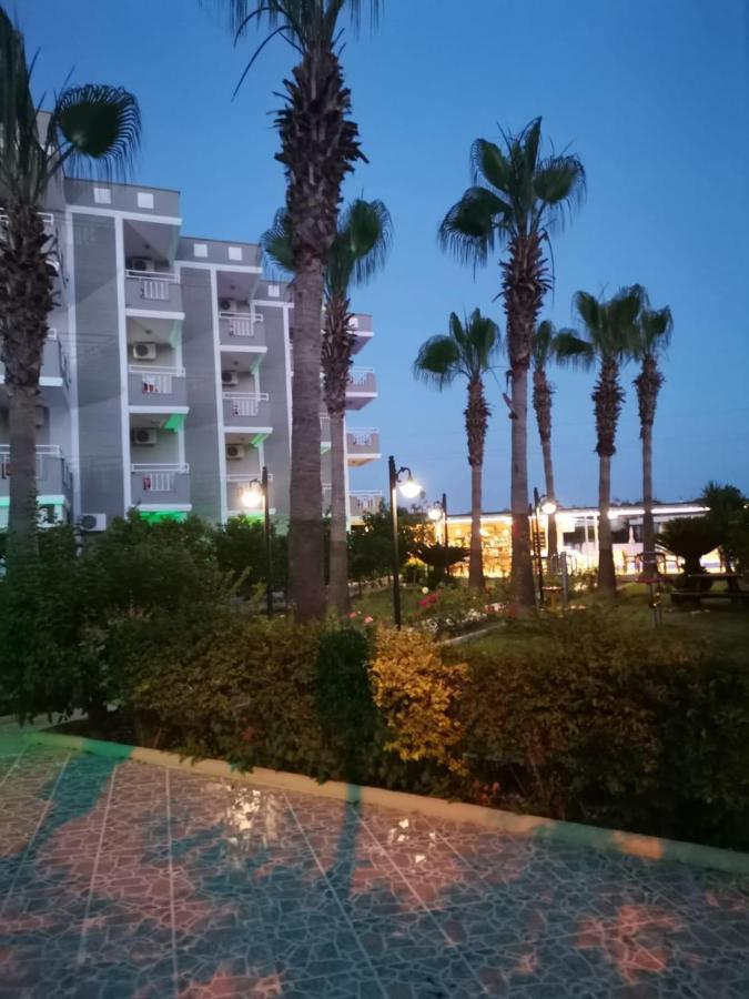 Oezguerhan 3*